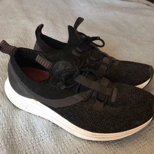 New Balance Shoes - New Balance Fresh Foam Lazr Sport size 6.5 New Balance Shoes - New Balance Fresh Foam Lazr Sport size 6.5